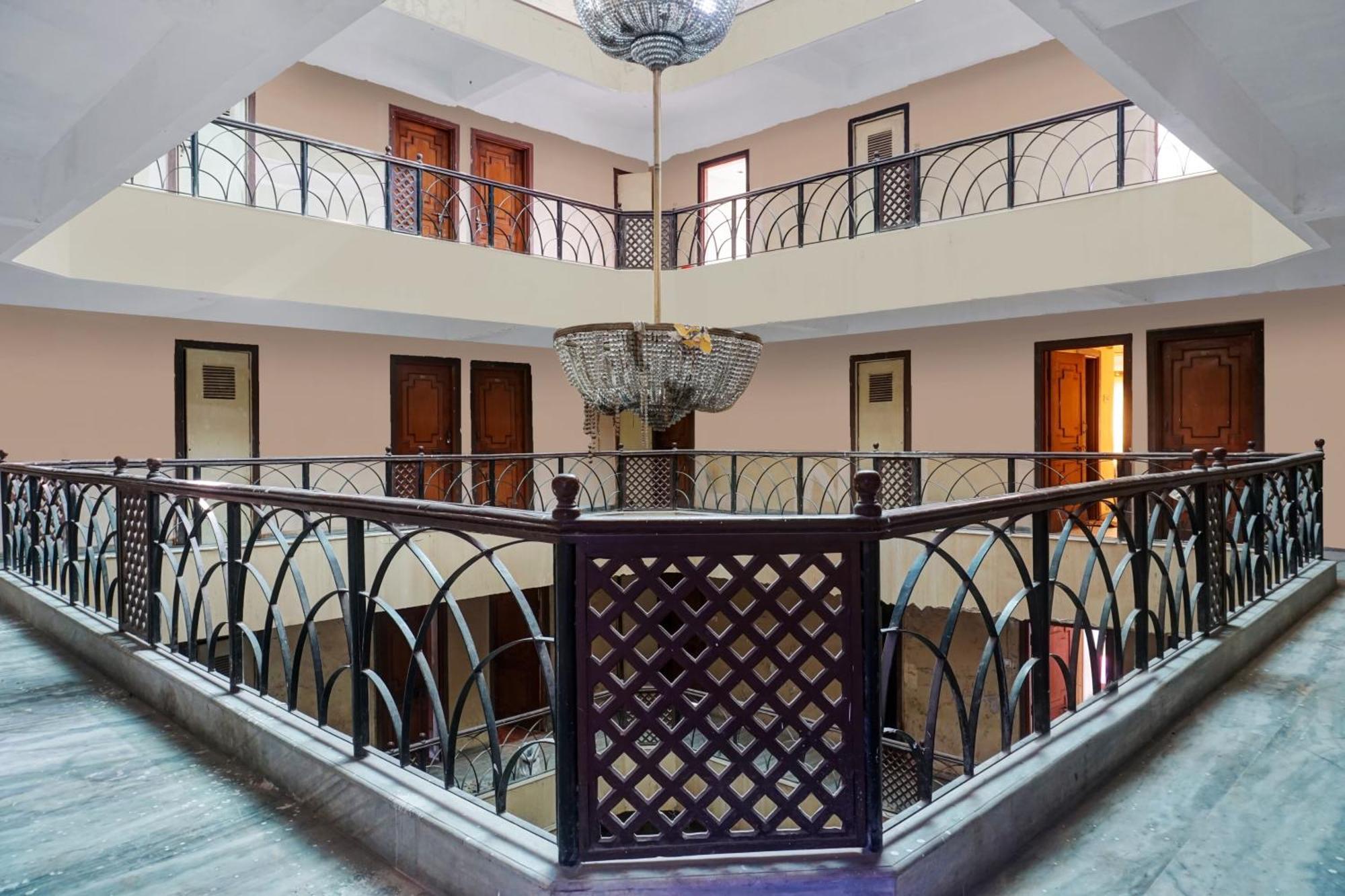Hotel O Akash Lodge Latur Экстерьер фото